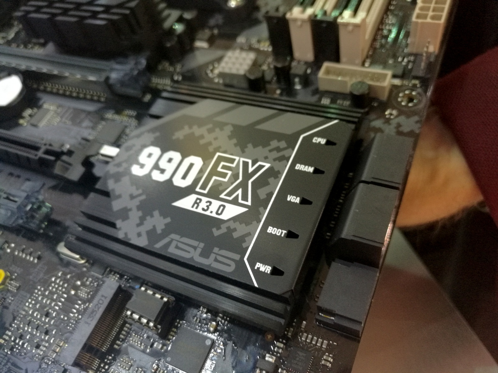 Sabertooth 990fx r3 on sale 0